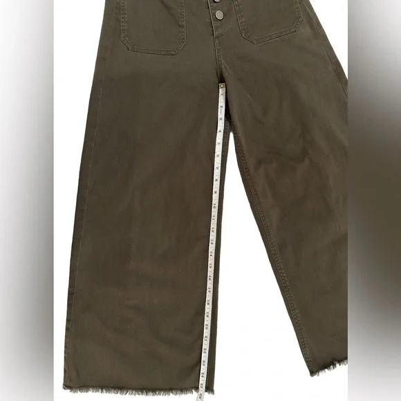 Elizabeth and James Carmine Cropped
Button Fly Wide Leg Jeans Size 26. C… - Picture 12 of 15
